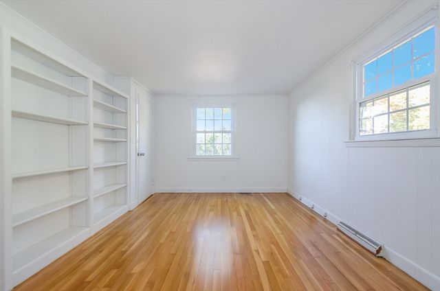 11 Captains Ln, Mattapoisett, MA 02739