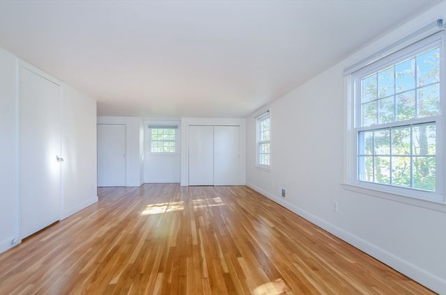 11 Captains Ln, Mattapoisett, MA 02739