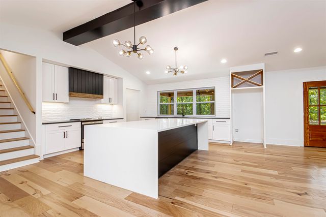 11196 Hinds, Benton, AR 72019