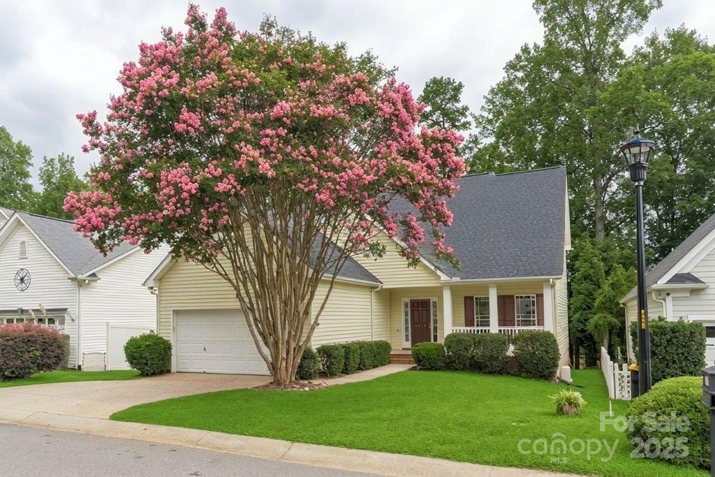 7903 Smith Pond Drive, Denver, NC 28037