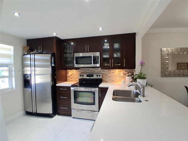 2635 NW 104th Avenue 402, Sunrise, FL 33322