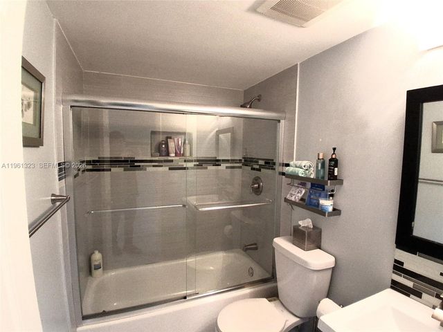 2635 NW 104th Avenue 402, Sunrise, FL 33322