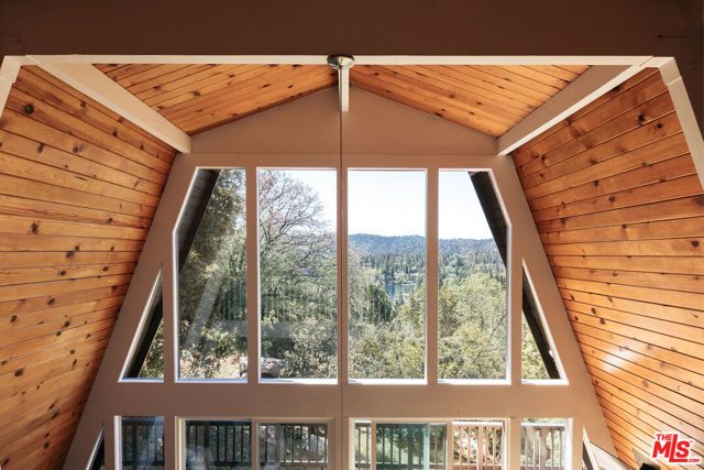 27585 Alpen Drive, Lake Arrowhead, CA 92352