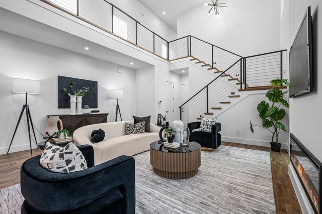 1014 Grandview Avenue, Dallas, TX 75223