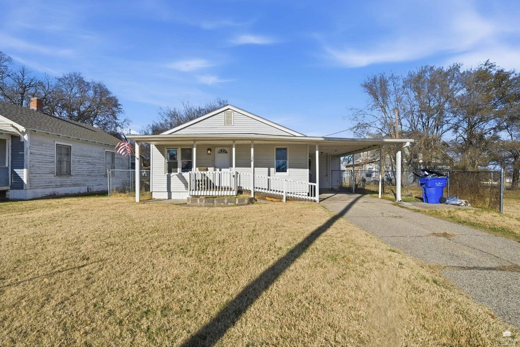 108 W Spruce Street, Junction City, KS 66441