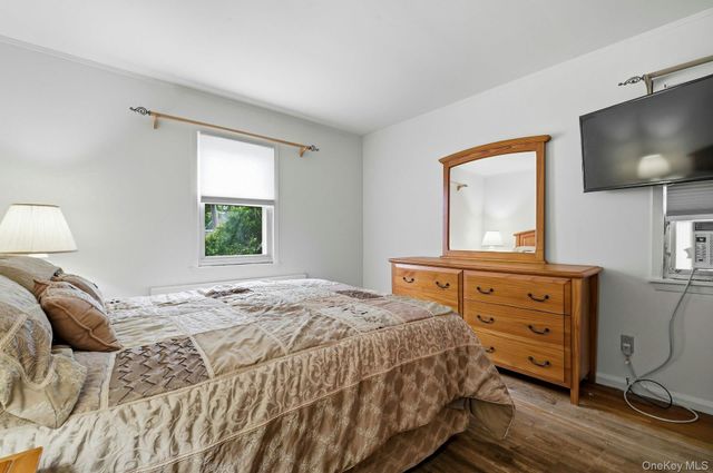 43 Tappan Avenue, Babylon, NY 11702
