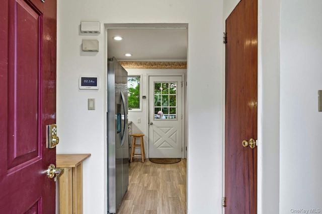 43 Tappan Avenue, Babylon, NY 11702