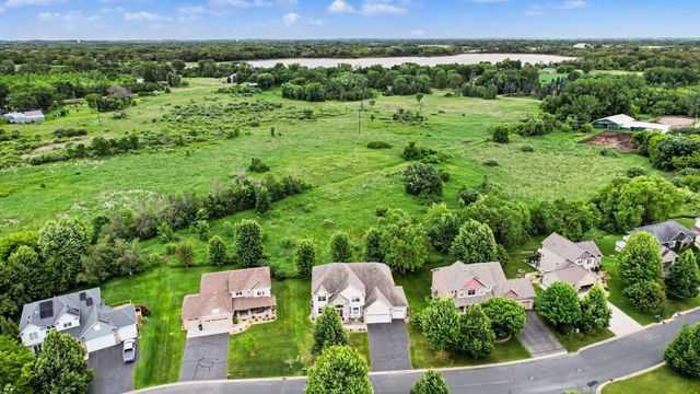 6452 Pheasant Hills Drive, Hugo, MN 55038