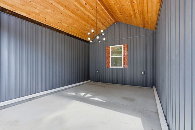 216 Twin Oaks Rd, Mcminnville, TN 37110