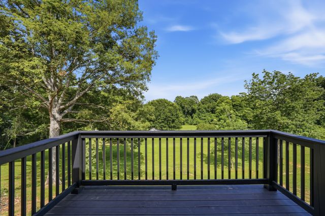 216 Twin Oaks Rd, Mcminnville, TN 37110