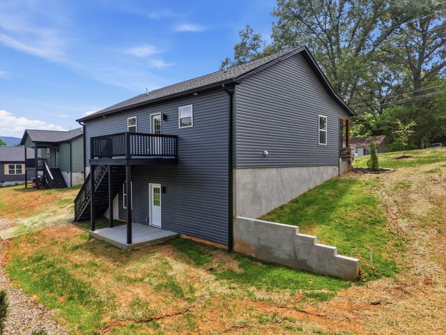 216 Twin Oaks Rd, Mcminnville, TN 37110