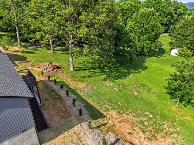216 Twin Oaks Rd, Mcminnville, TN 37110
