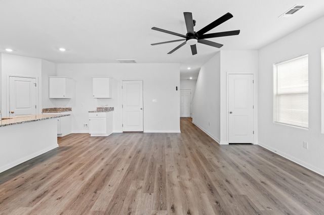 224 Night Riders WAY, Jarrell, TX 76537