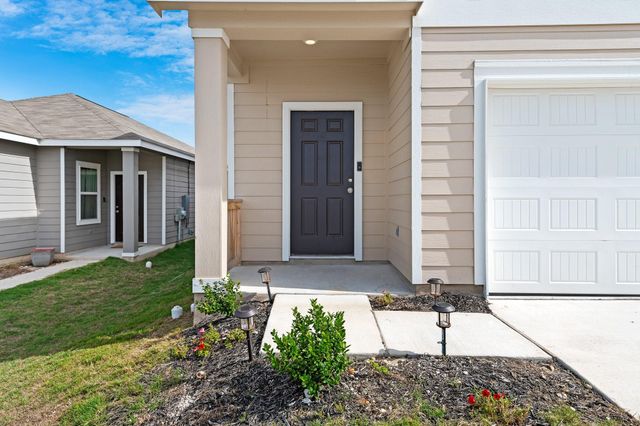 224 Night Riders WAY, Jarrell, TX 76537