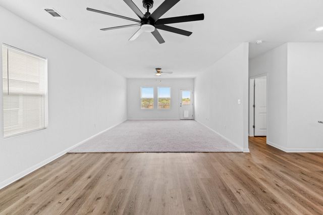 224 Night Riders WAY, Jarrell, TX 76537