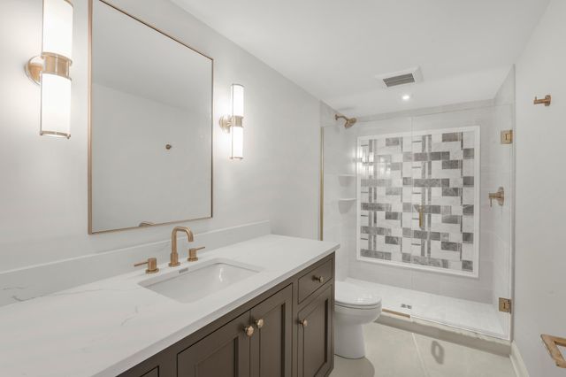 20590 Linden Road, Deephaven, MN 55331