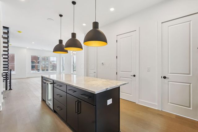 286 Dickenson Street, Columbus, OH 43215