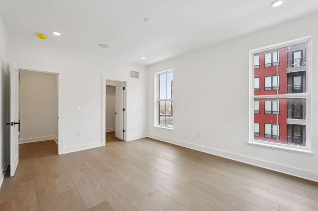 286 Dickenson Street, Columbus, OH 43215