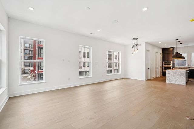 286 Dickenson Street, Columbus, OH 43215