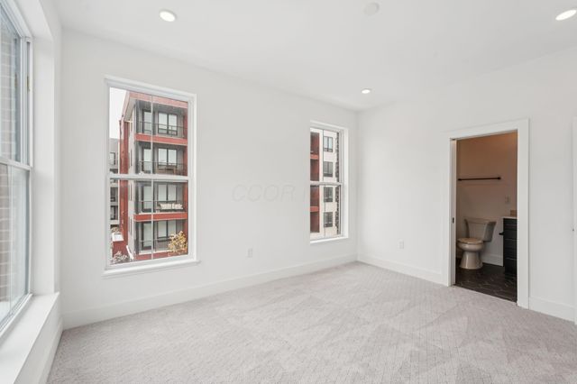 286 Dickenson Street, Columbus, OH 43215