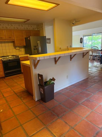 18060 Burgen Dr, Applegate, CA 95703