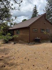 18060 Burgen Dr, Applegate, CA 95703
