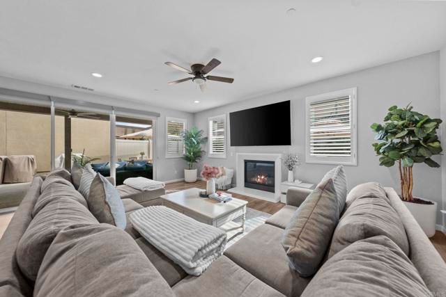 38589 Fairfield, Murrieta, CA 92563