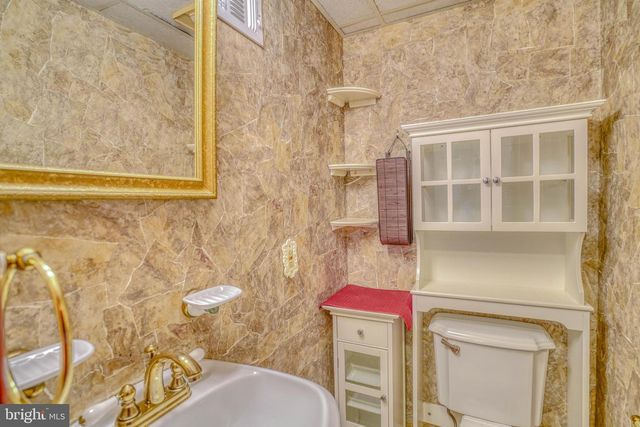 329 LAUREL RD, Sharon Hill, PA 19079