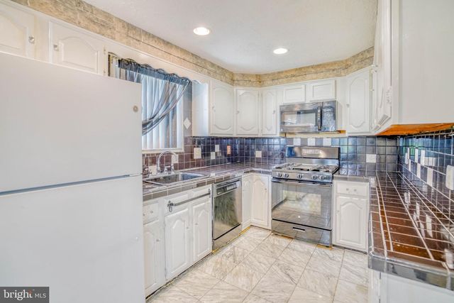 329 LAUREL RD, Sharon Hill, PA 19079