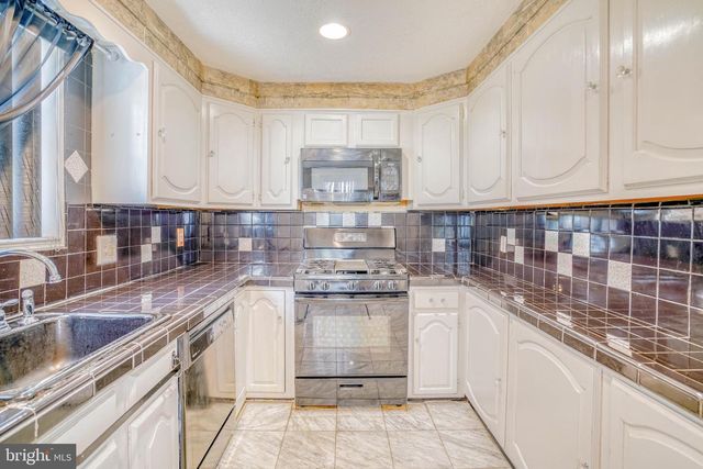 329 LAUREL RD, Sharon Hill, PA 19079