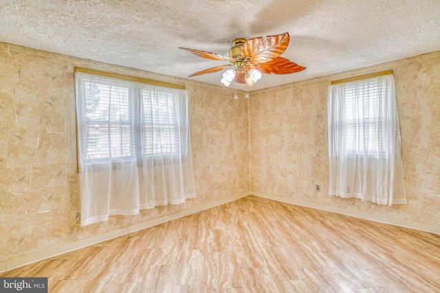 329 LAUREL RD, Sharon Hill, PA 19079