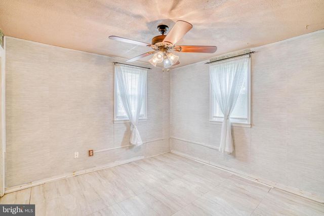 329 LAUREL RD, Sharon Hill, PA 19079