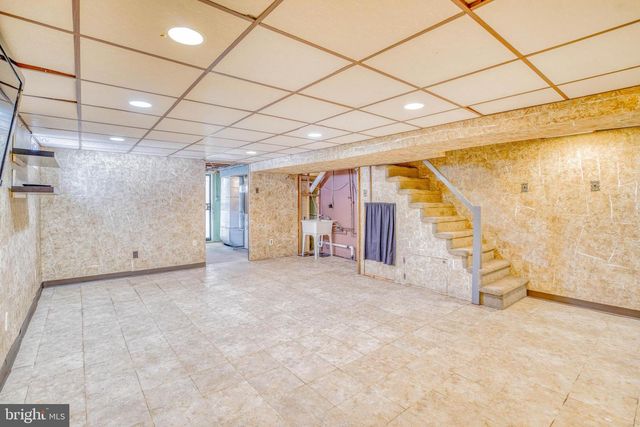 329 LAUREL RD, Sharon Hill, PA 19079