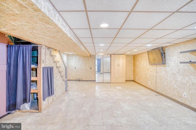 329 LAUREL RD, Sharon Hill, PA 19079