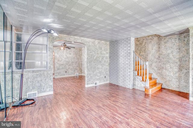 329 LAUREL RD, Sharon Hill, PA 19079