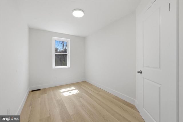 422 DARBY TER, Darby, PA 19023