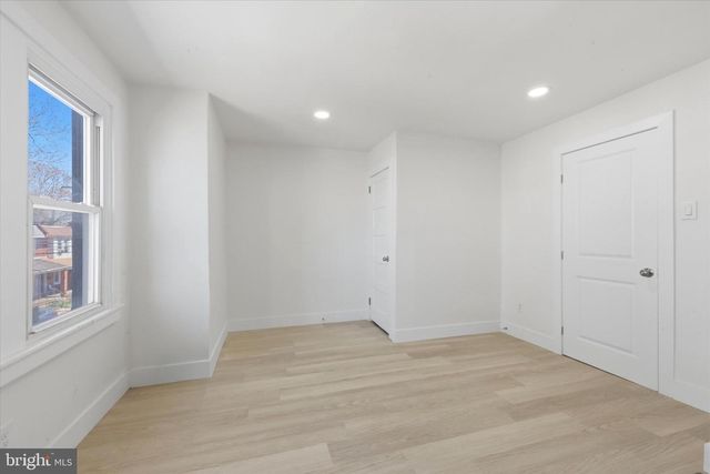 422 DARBY TER, Darby, PA 19023