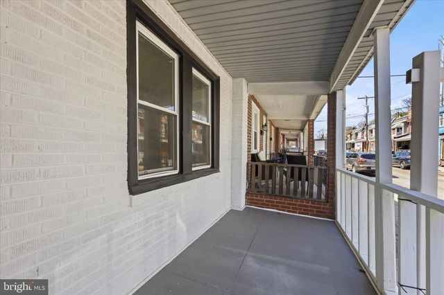 422 DARBY TER, Darby, PA 19023