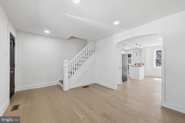 422 DARBY TER, Darby, PA 19023