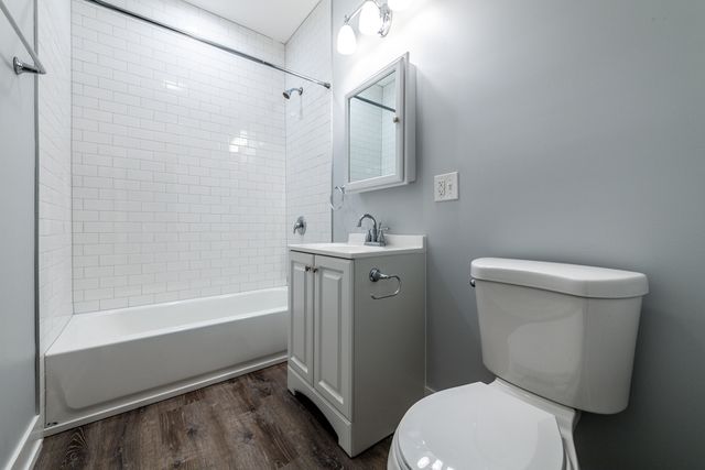 3579 W Mclean Avenue, Chicago, IL 60647