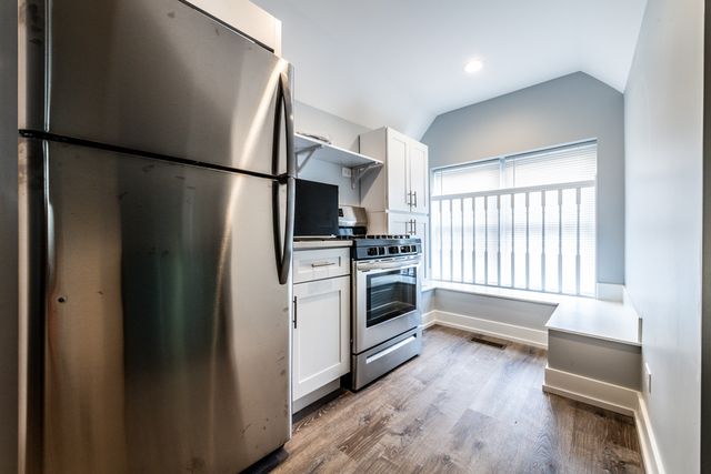 3579 W Mclean Avenue, Chicago, IL 60647
