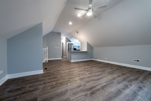 3579 W Mclean Avenue, Chicago, IL 60647