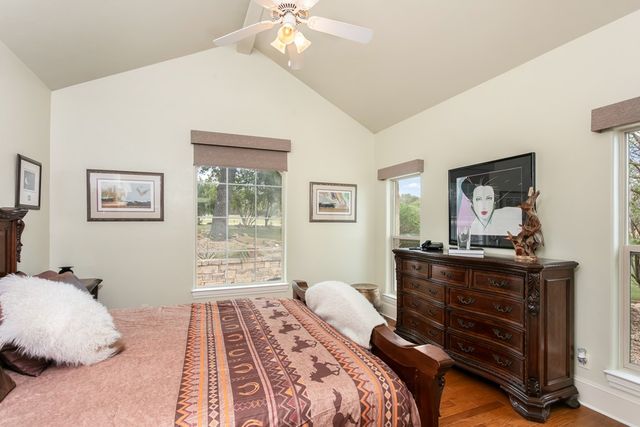 1320 Pass Creek Rd, Kerrville, TX 78028