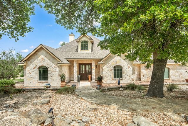 1320 Pass Creek Rd, Kerrville, TX 78028
