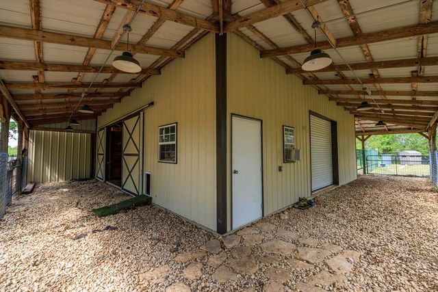 1320 Pass Creek Rd, Kerrville, TX 78028