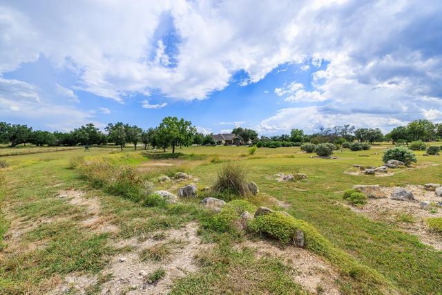 1320 Pass Creek Rd, Kerrville, TX 78028