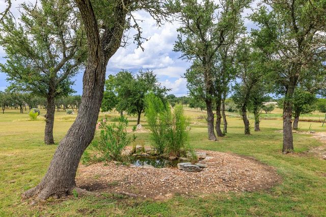 1320 Pass Creek Rd, Kerrville, TX 78028