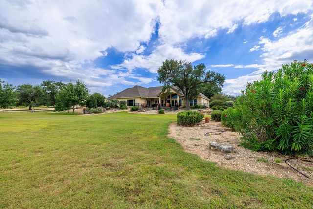 1320 Pass Creek Rd, Kerrville, TX 78028