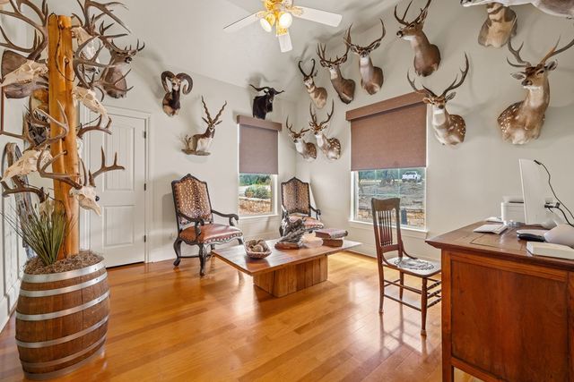 1320 Pass Creek Rd, Kerrville, TX 78028