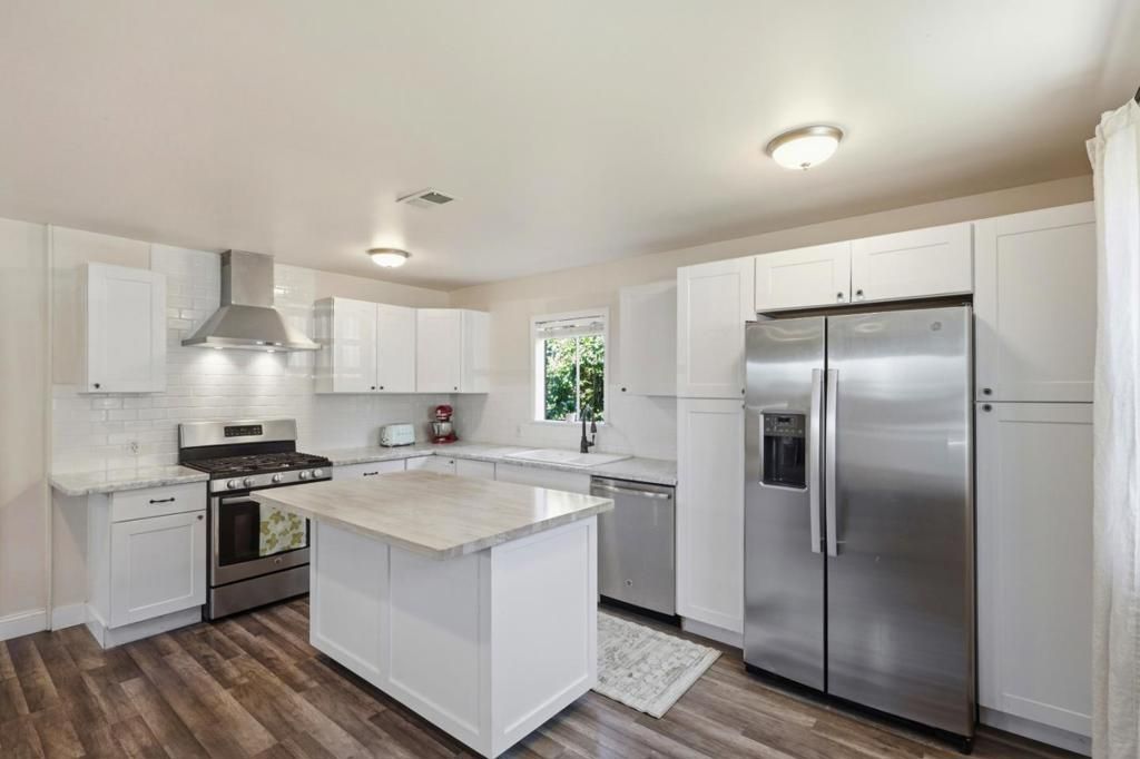 Image 10 of property listing at 501 Brighton Road, Pacifica, CA 94044